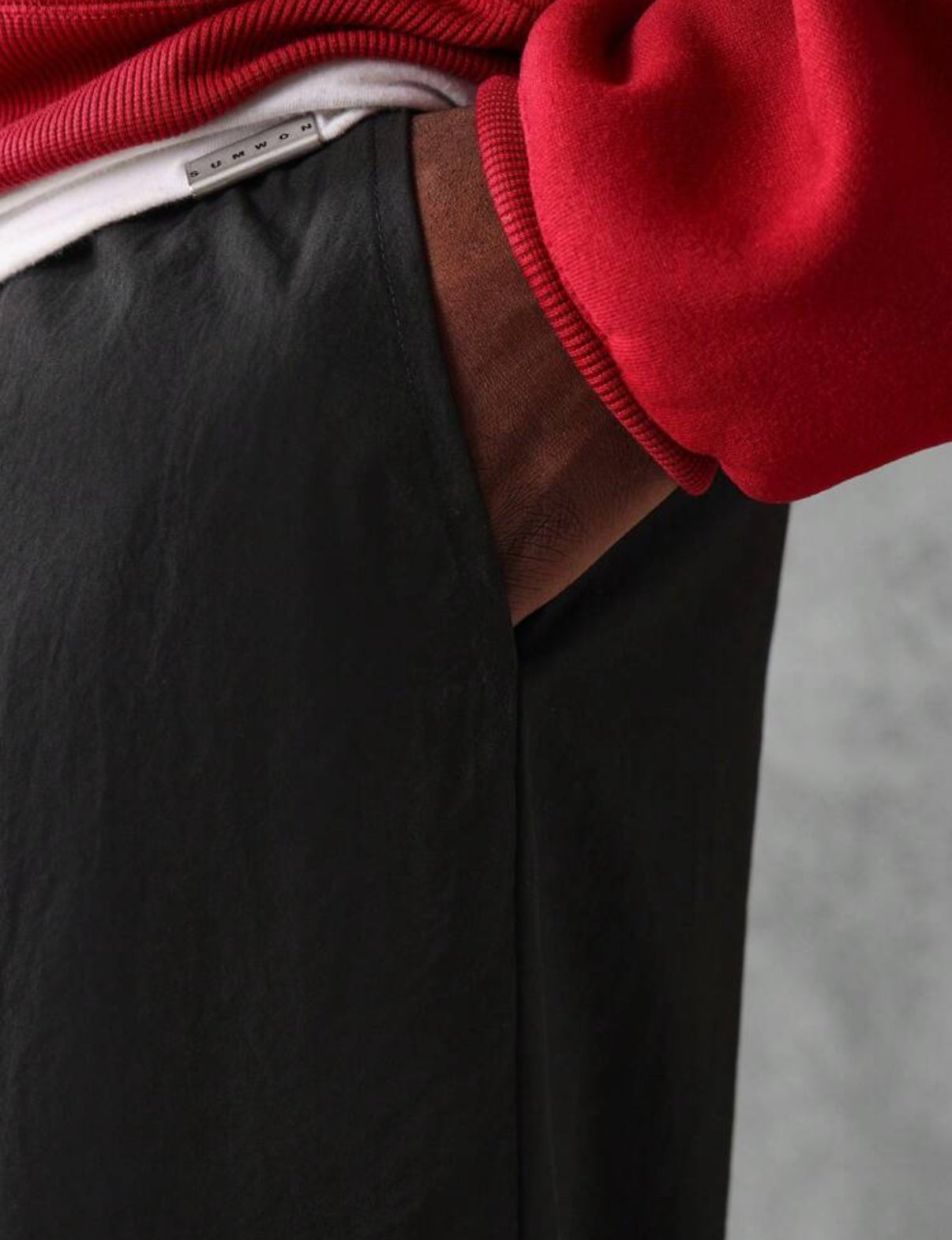 Wide leg pants with side pants in black