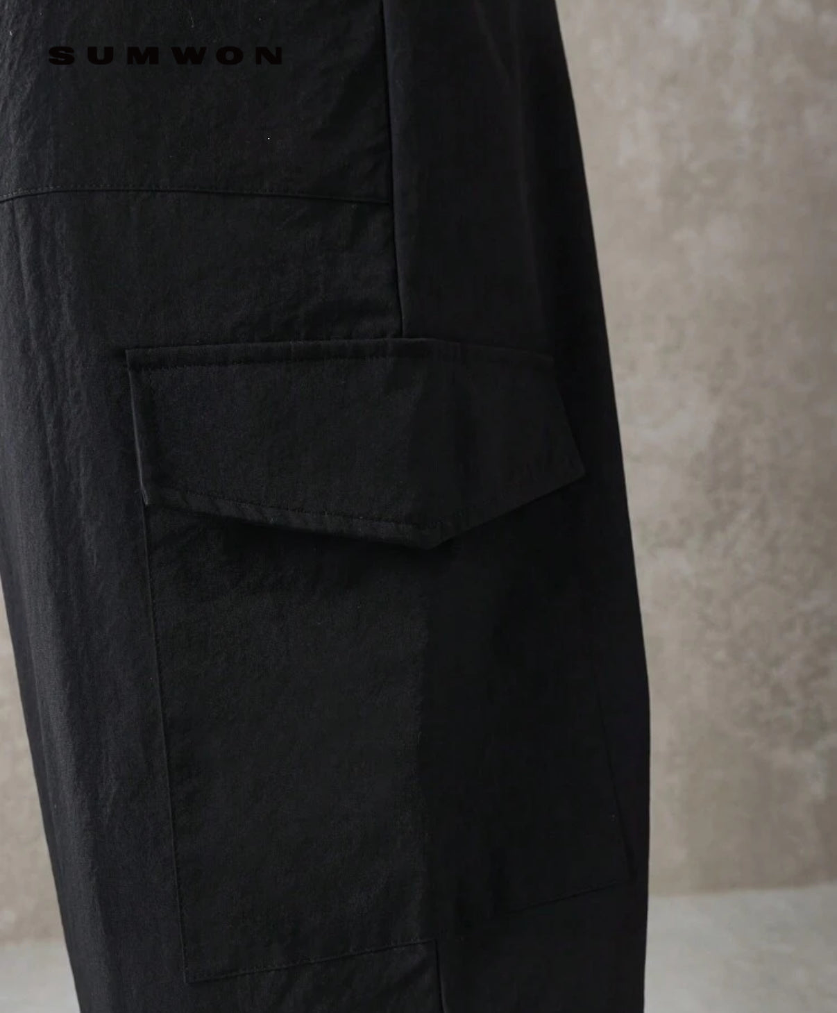 Wide leg pants with side pants in black