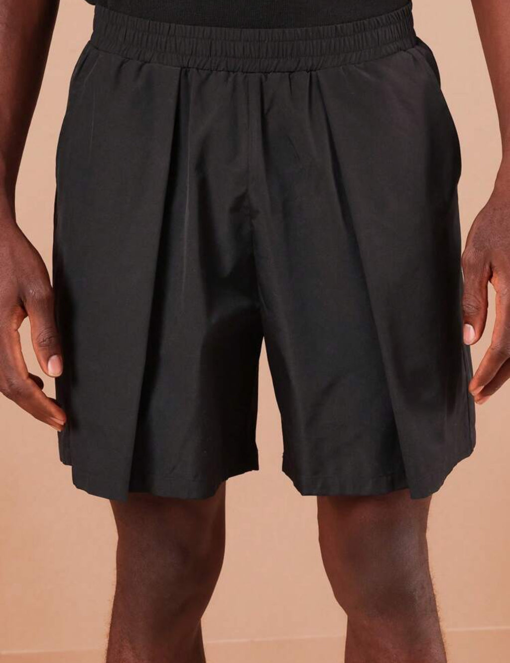 Pleated Active Shorts in black