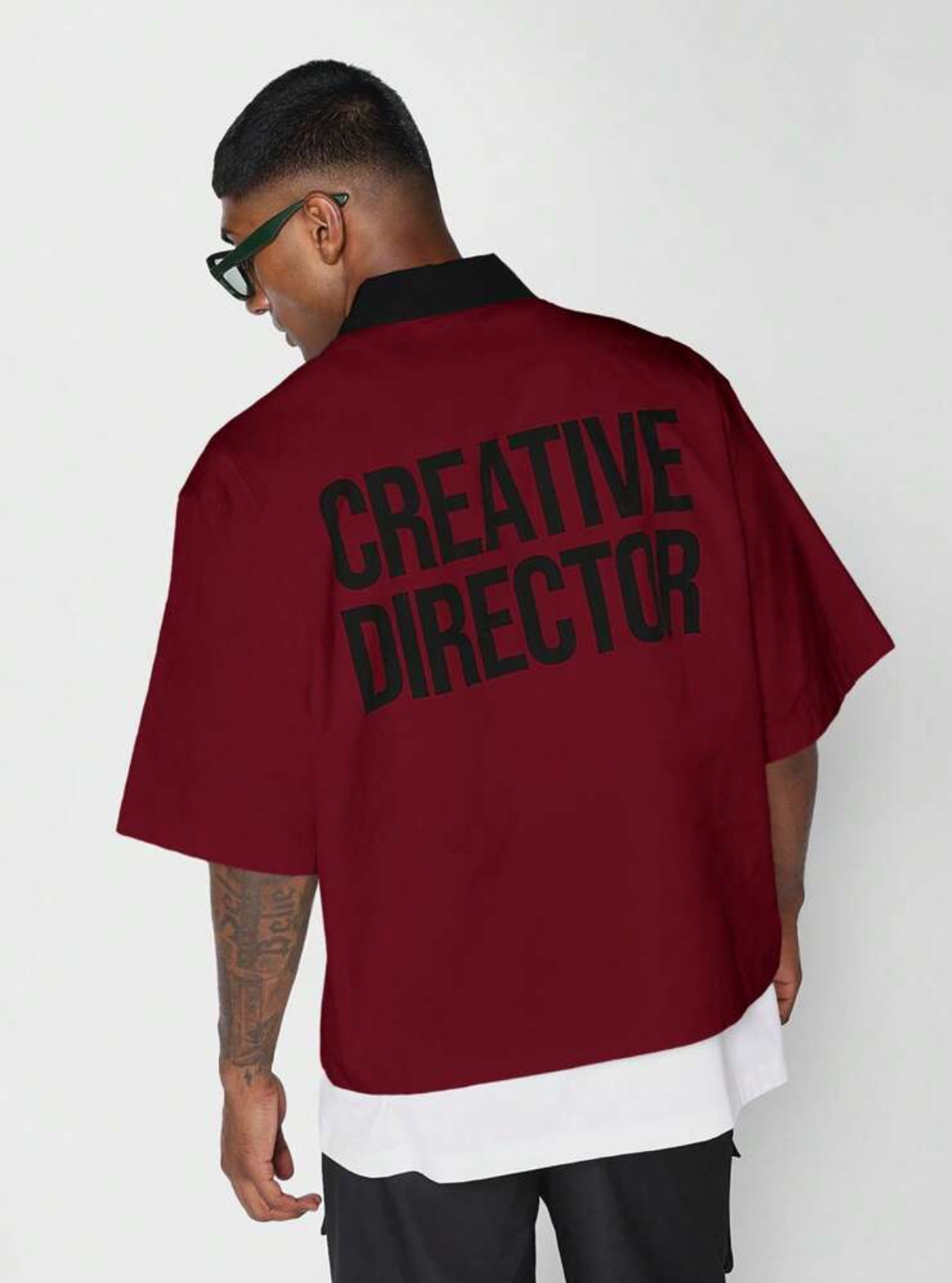 Oversized Shirt with creative director print in burgundy