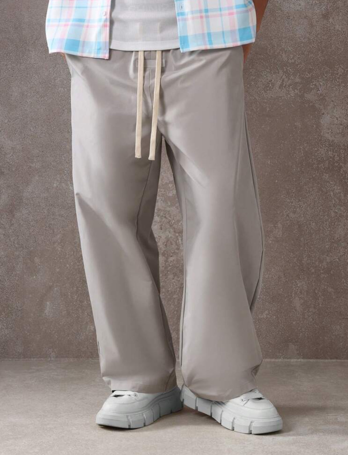 Wide leg pants in beige