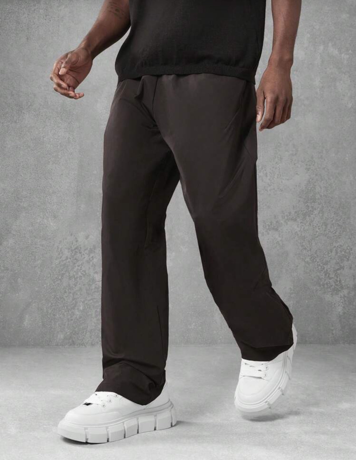 Wide leg pants in black