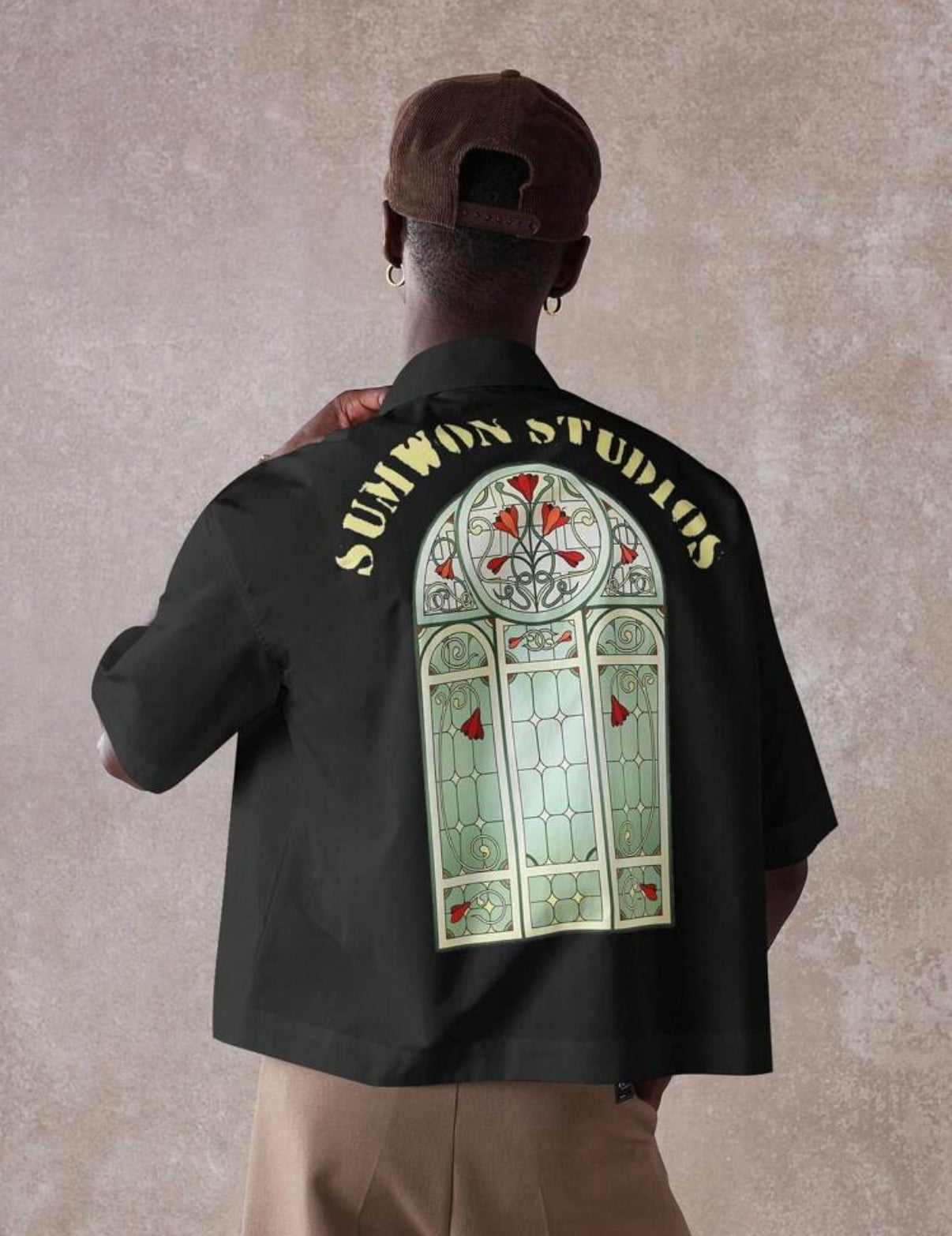 Premium boxy fit shirt with print in black