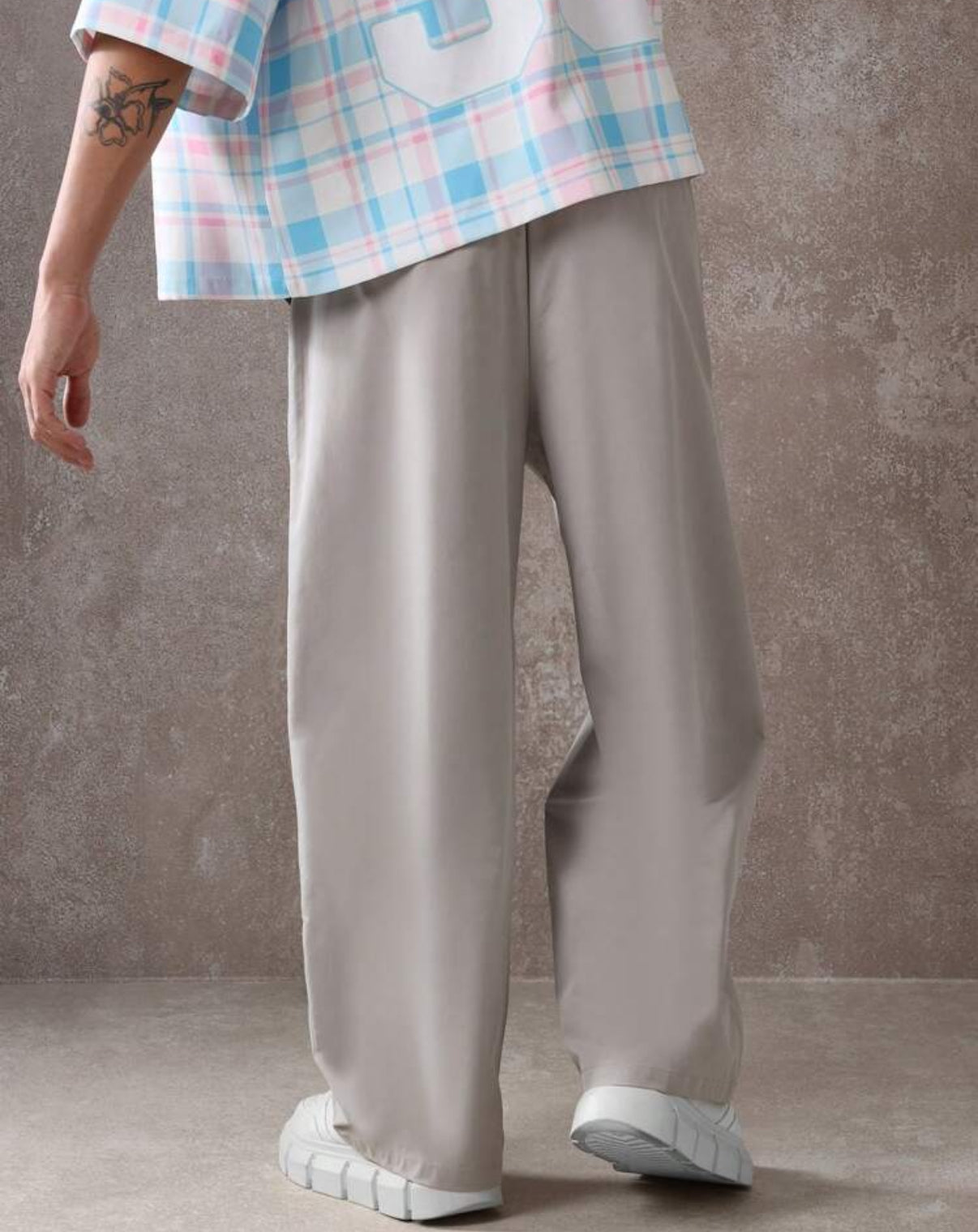 Wide leg pants in beige