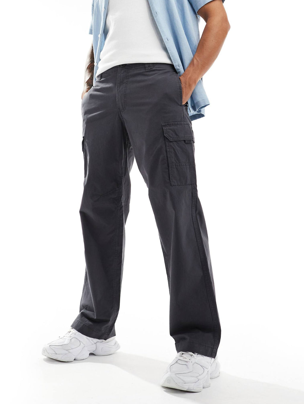 Wide Leg Pants with Side Pockets in Pale Grey