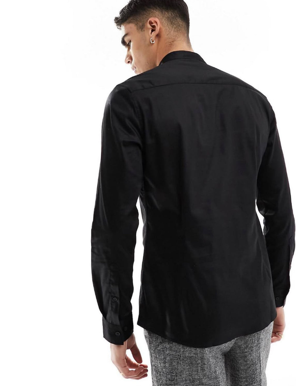 Small Neck Shirt with Details in Black