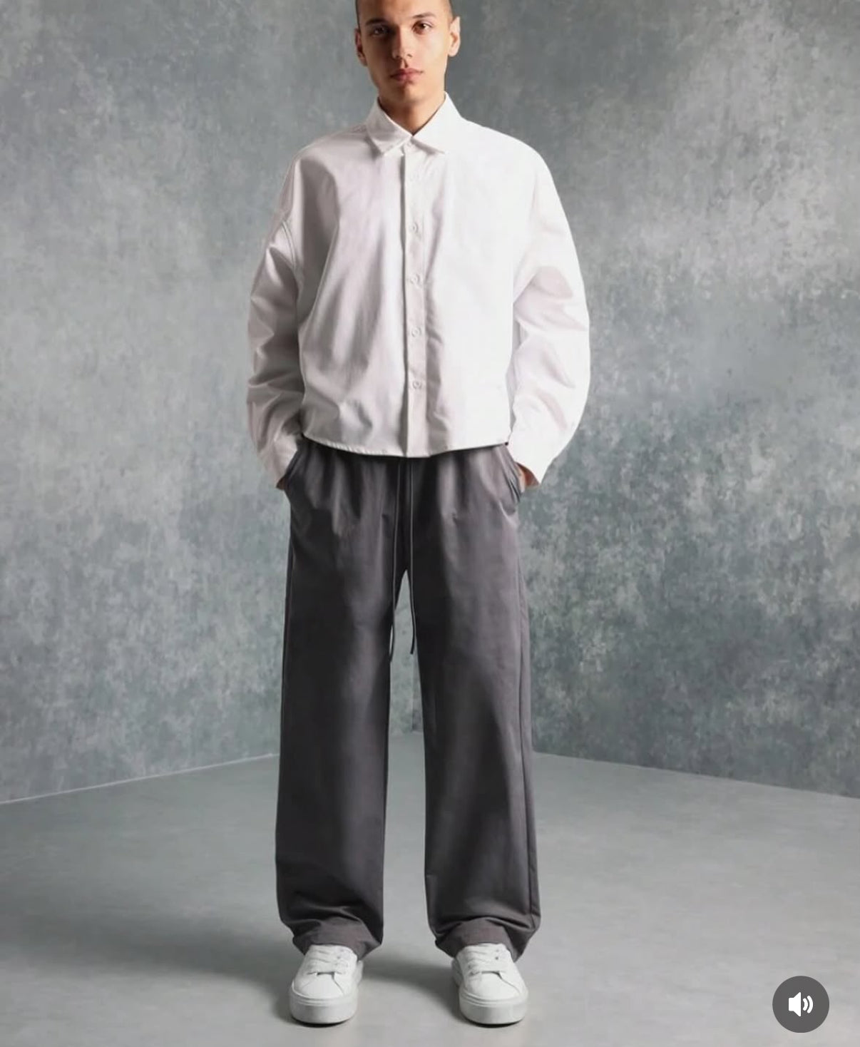 Exclusive Crop Oxford Shirt in White