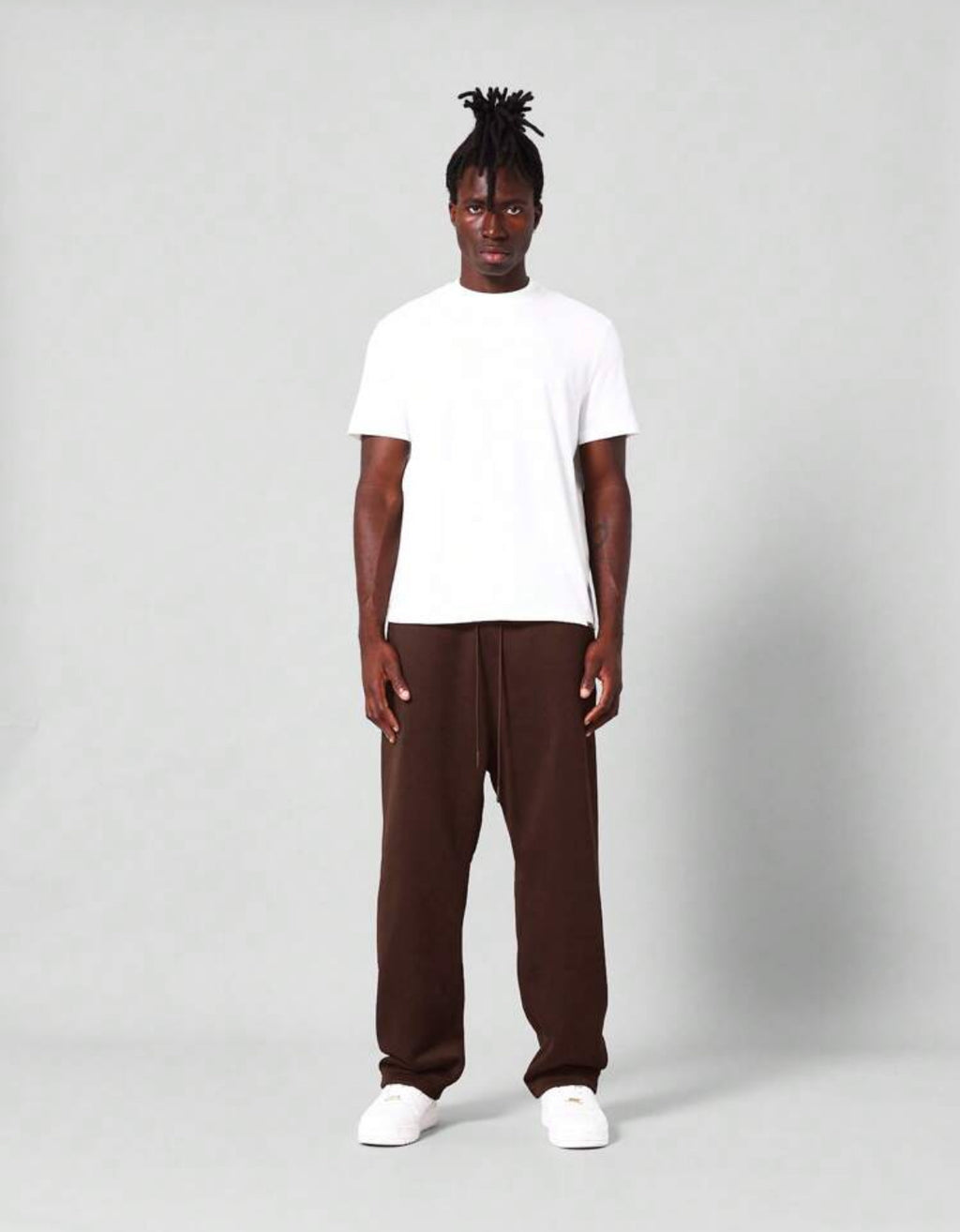 Premium wide fit joggers in brown