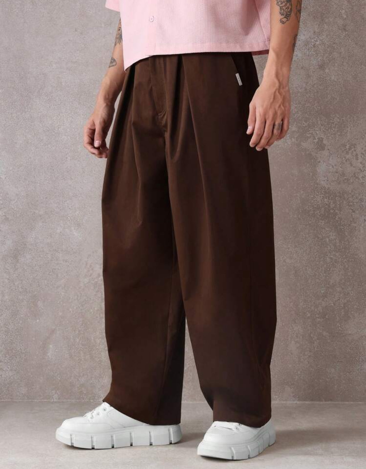 Barrel pants in brown