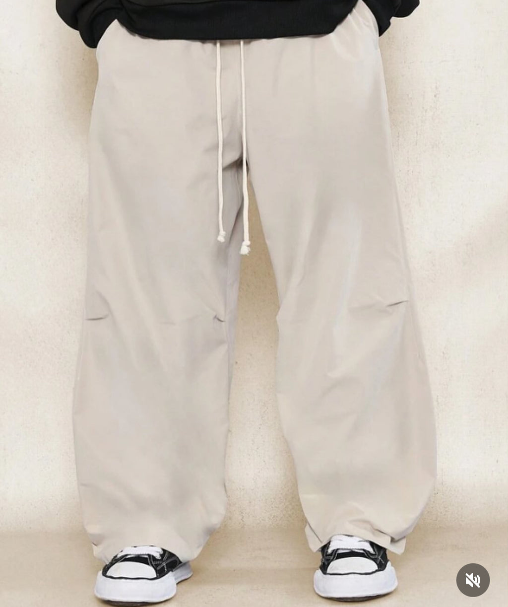 Extreme Wide Leg Pants in Beige