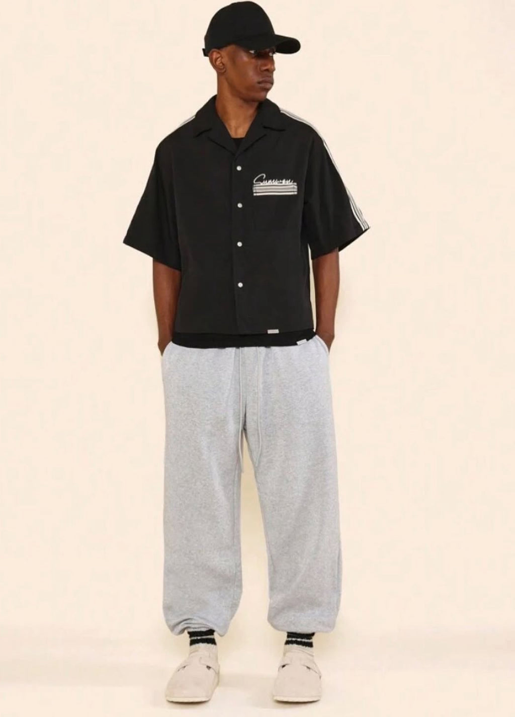 Boxy Shirt with Back Print in Black