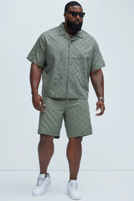 Oversized shirt in checkered khaki
