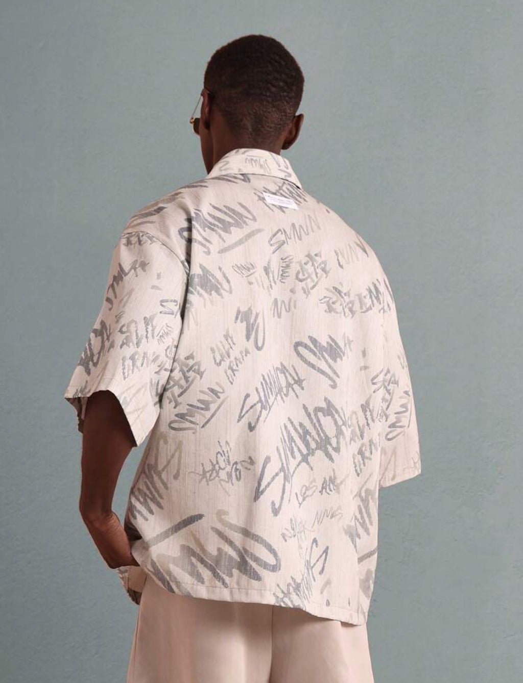 Sumwon oversized shirt with graphics in beige