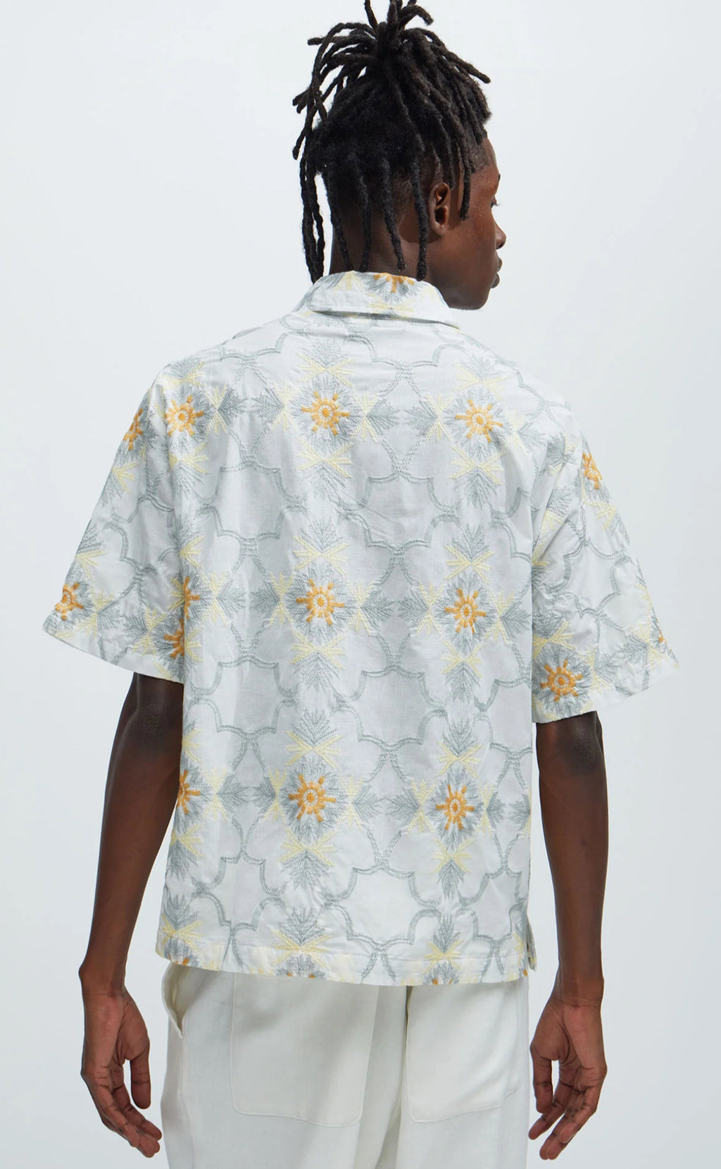 Embroidery shirt in white combo