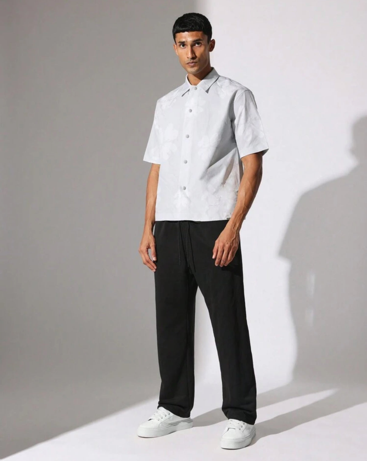 Boxy Shirt in calm grey pattern