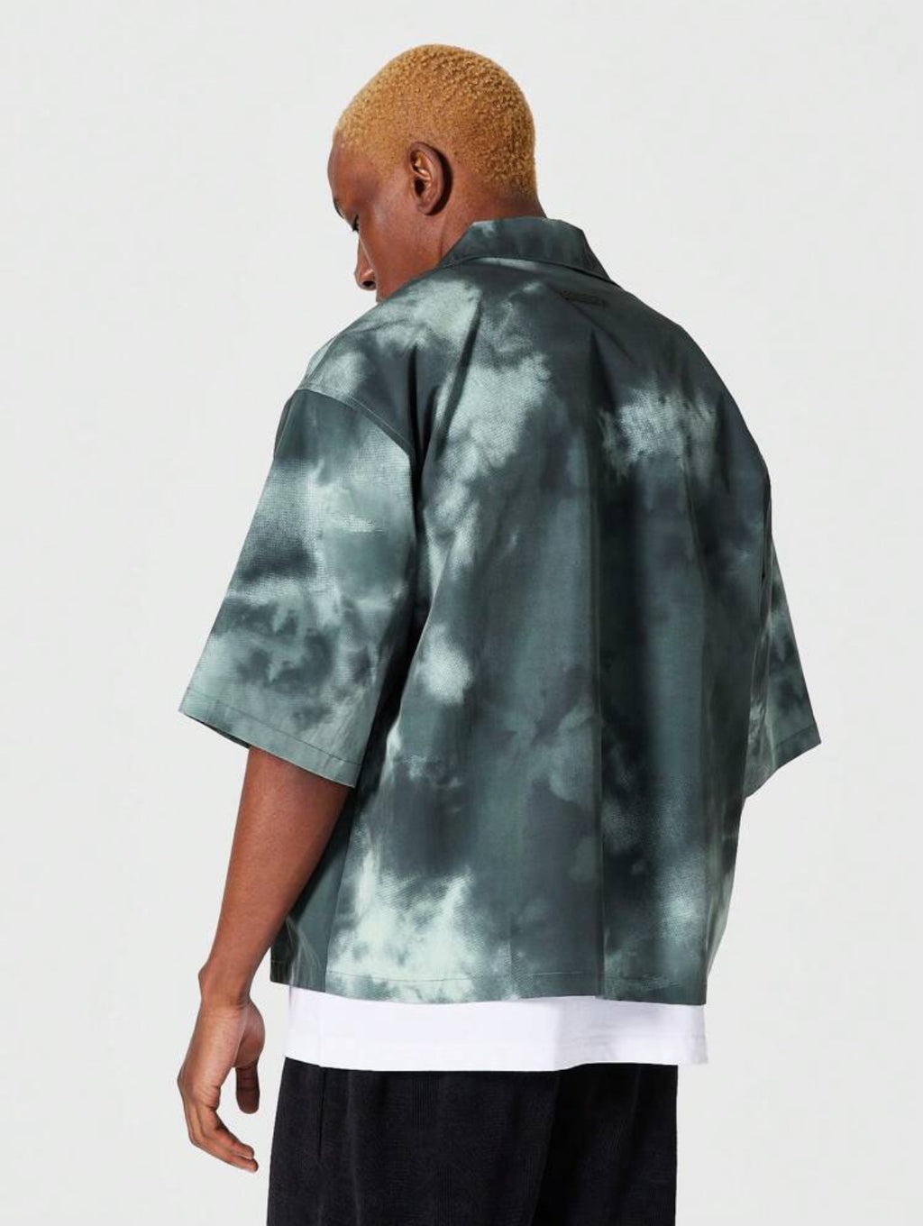 Boxy fit shirt in green tie dye