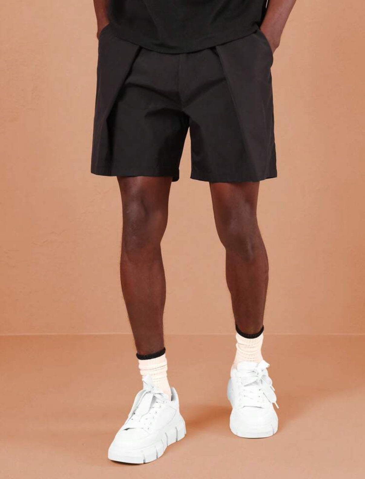 Pleated Active Shorts in black