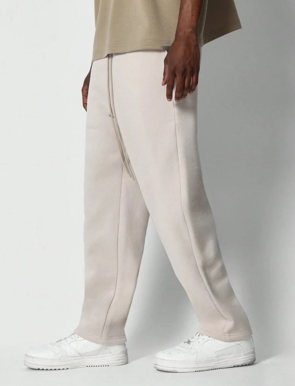 Premium Wide fit jogger in beige