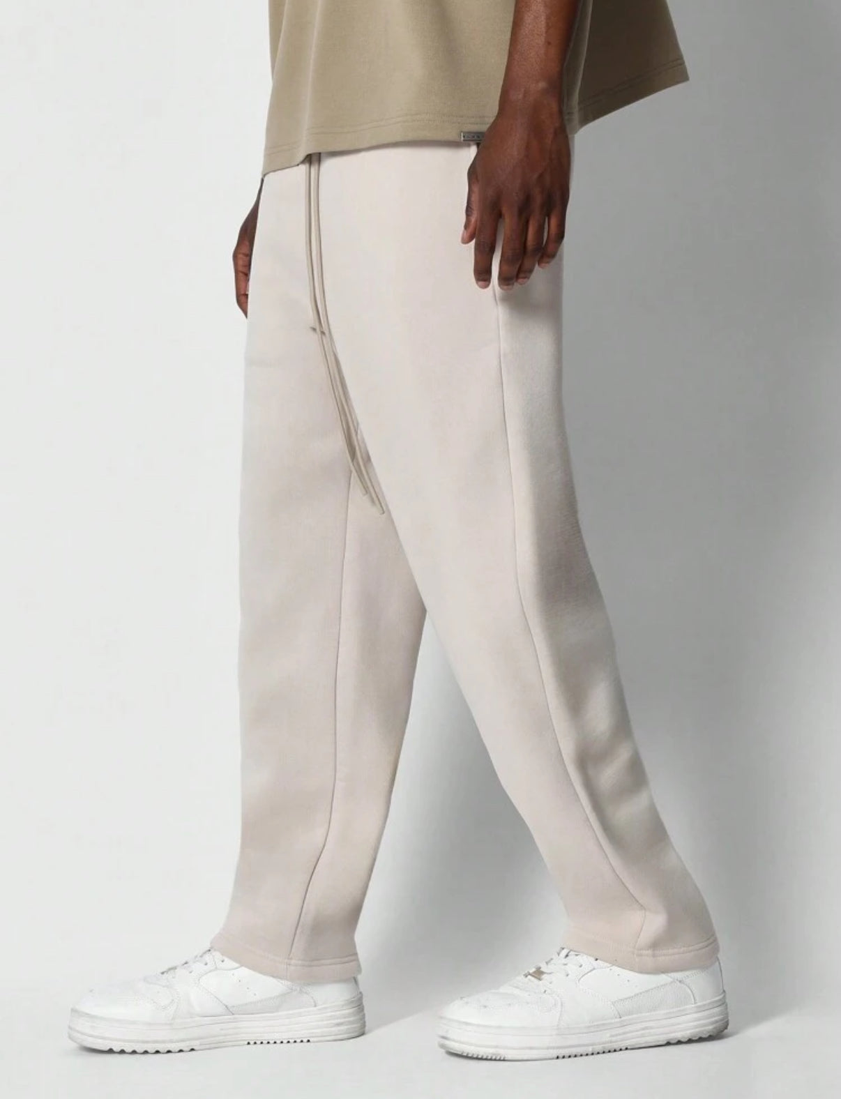 Premium Wide fit jogger in beige