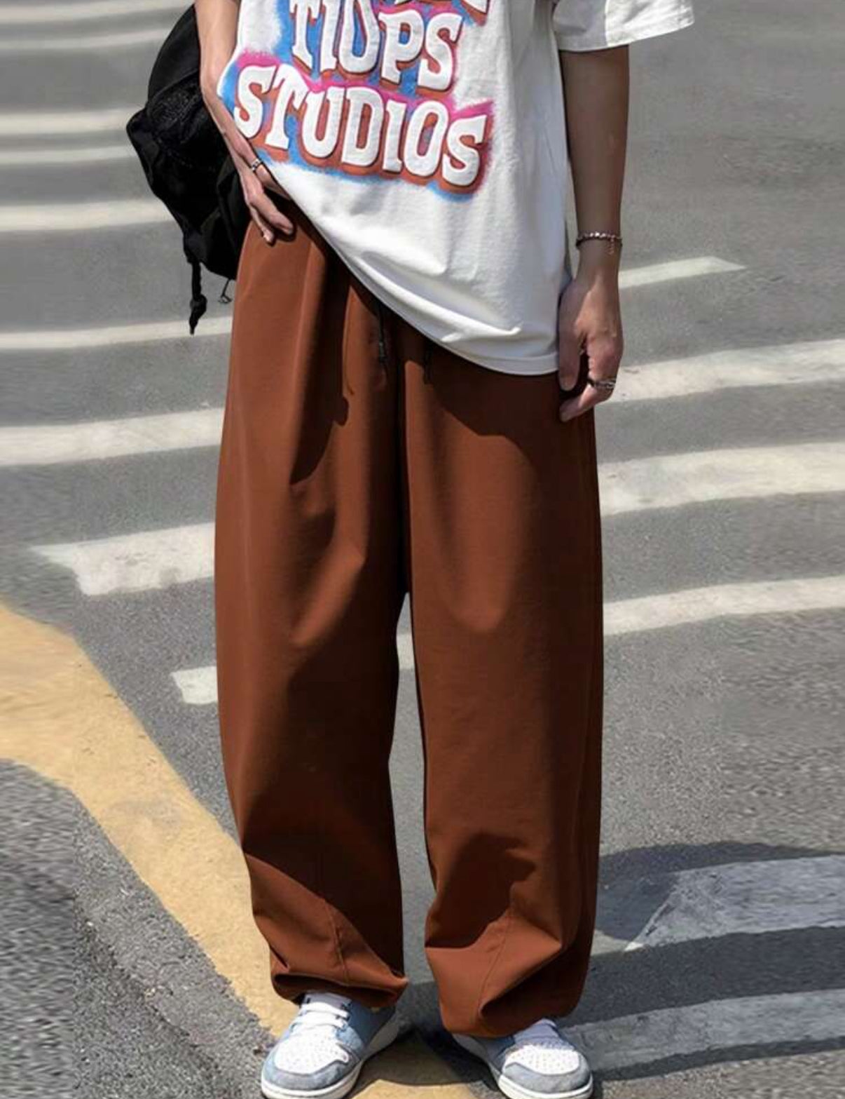 Wide leg drawstring pants in brown