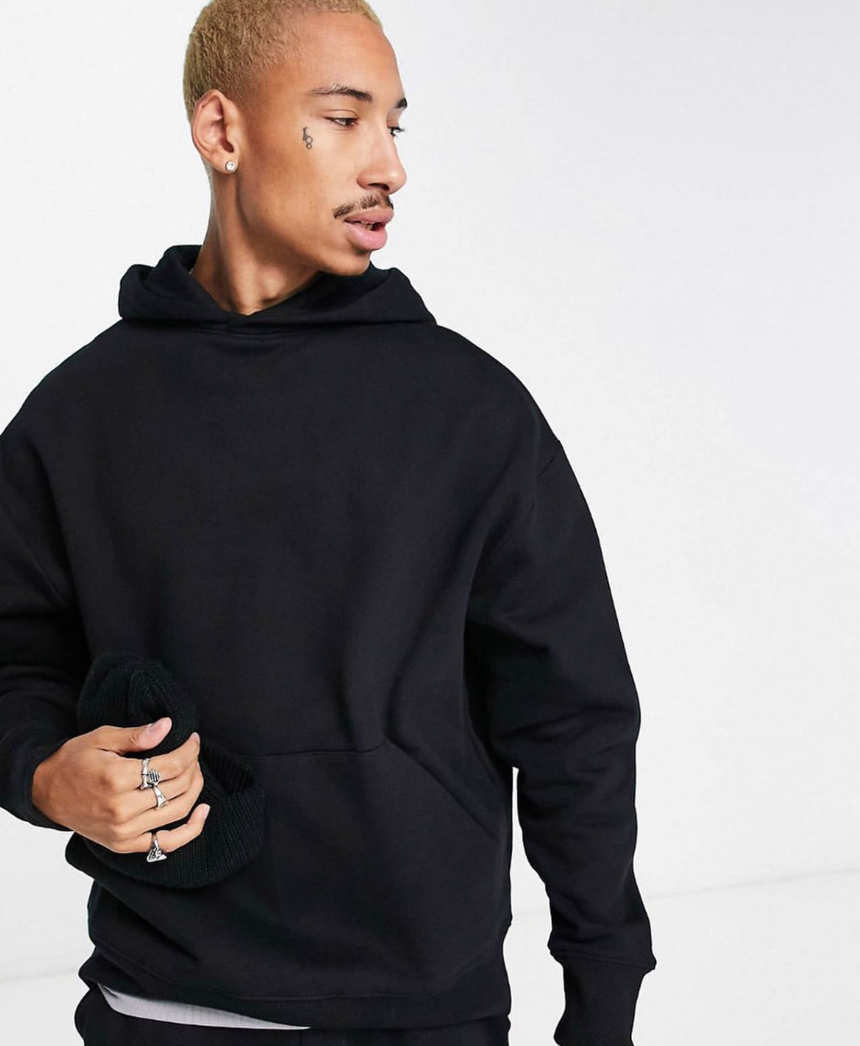 Oversized Hoodie in Black