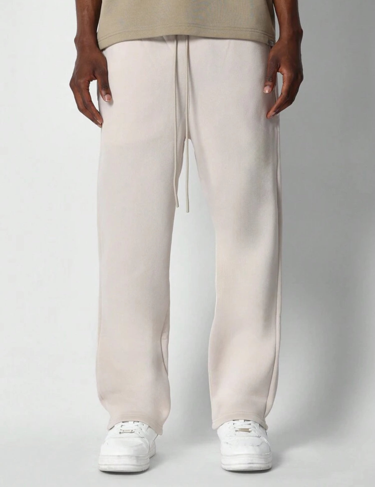 Premium Wide fit jogger in beige