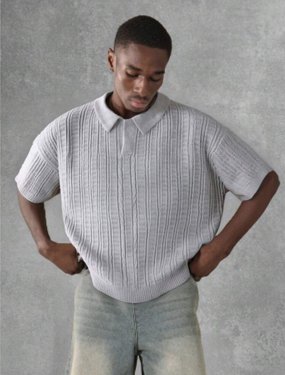 Knitted polo shirt in grey
