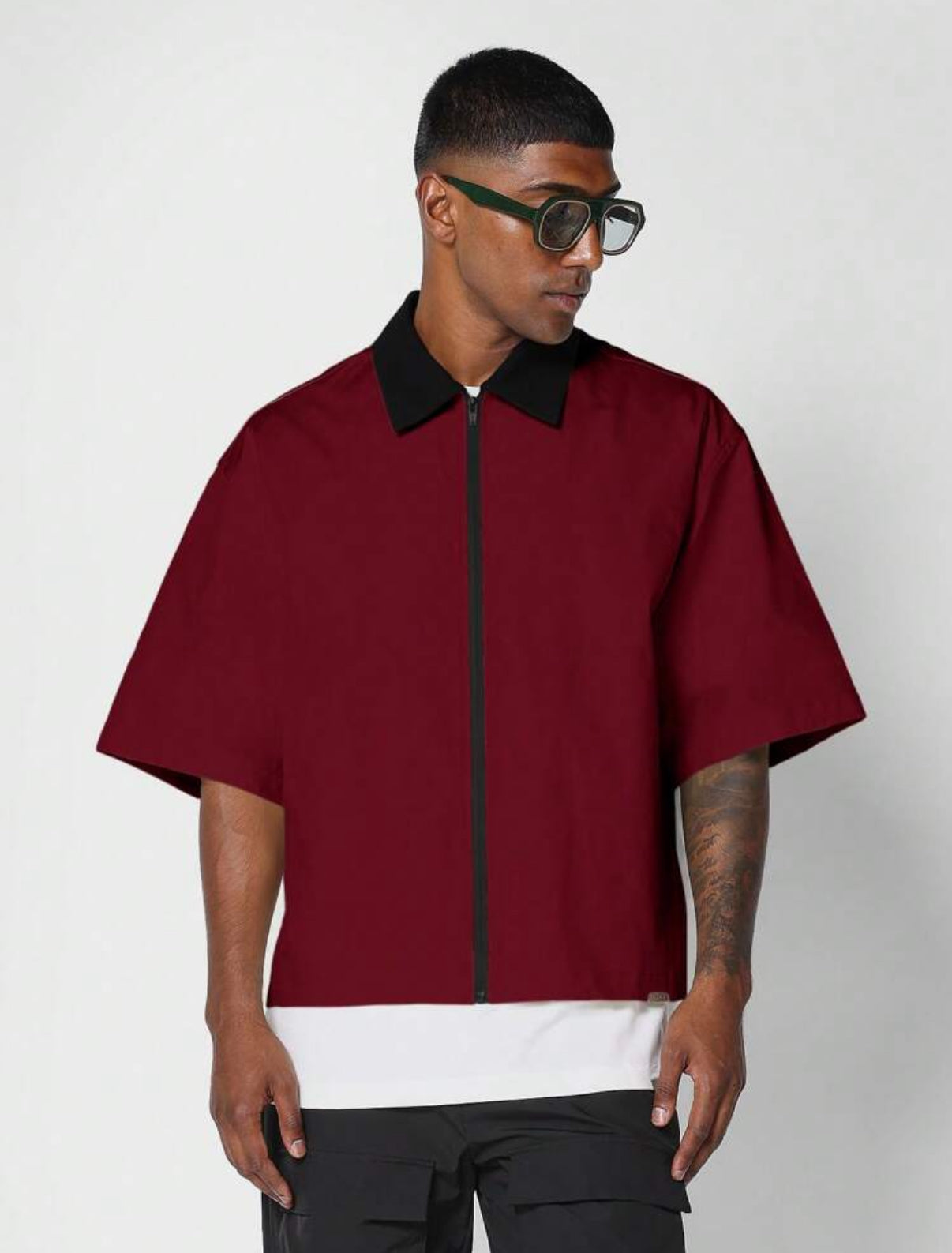 Oversized Shirt with creative director print in burgundy