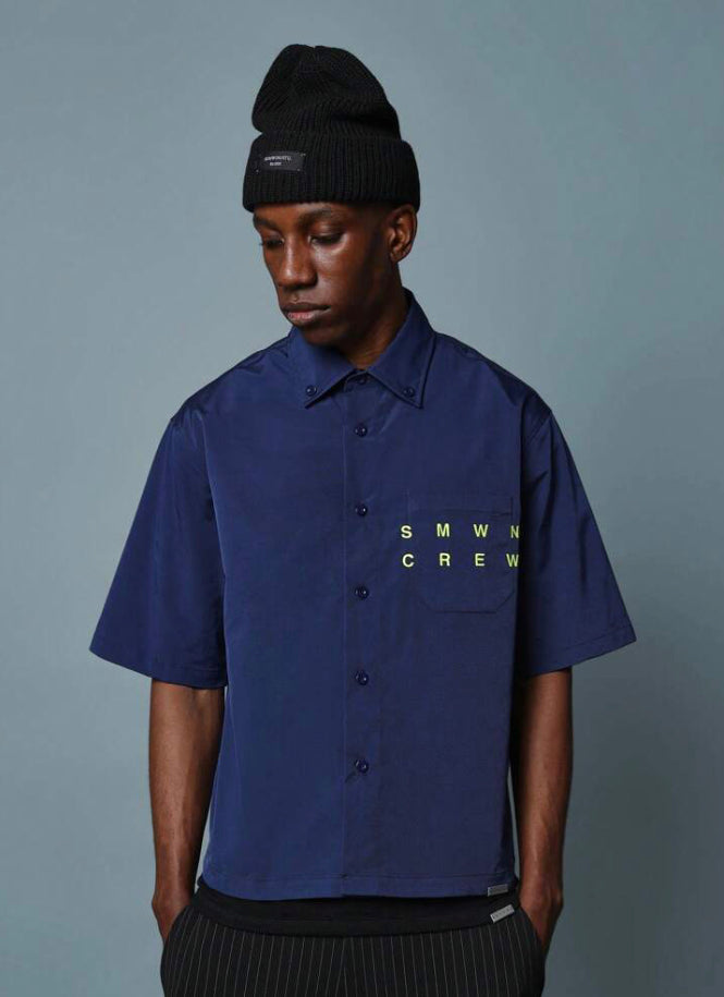 Boxy Fit Shirt with detailed Pocket in Blue