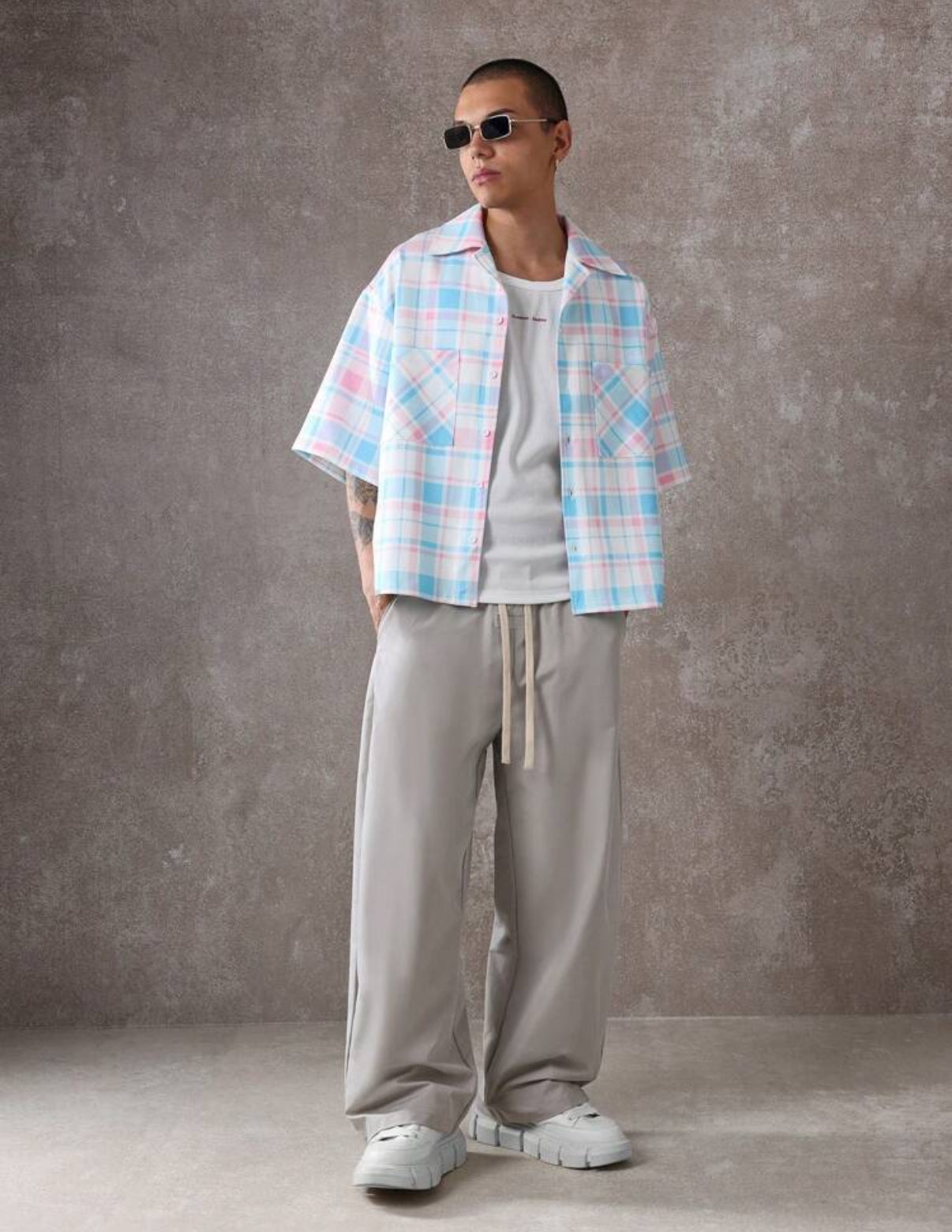 Wide leg pants in beige