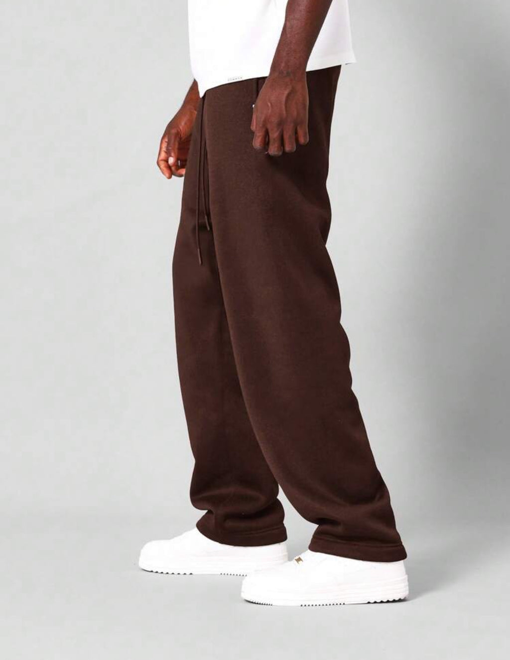 Premium wide fit joggers in brown