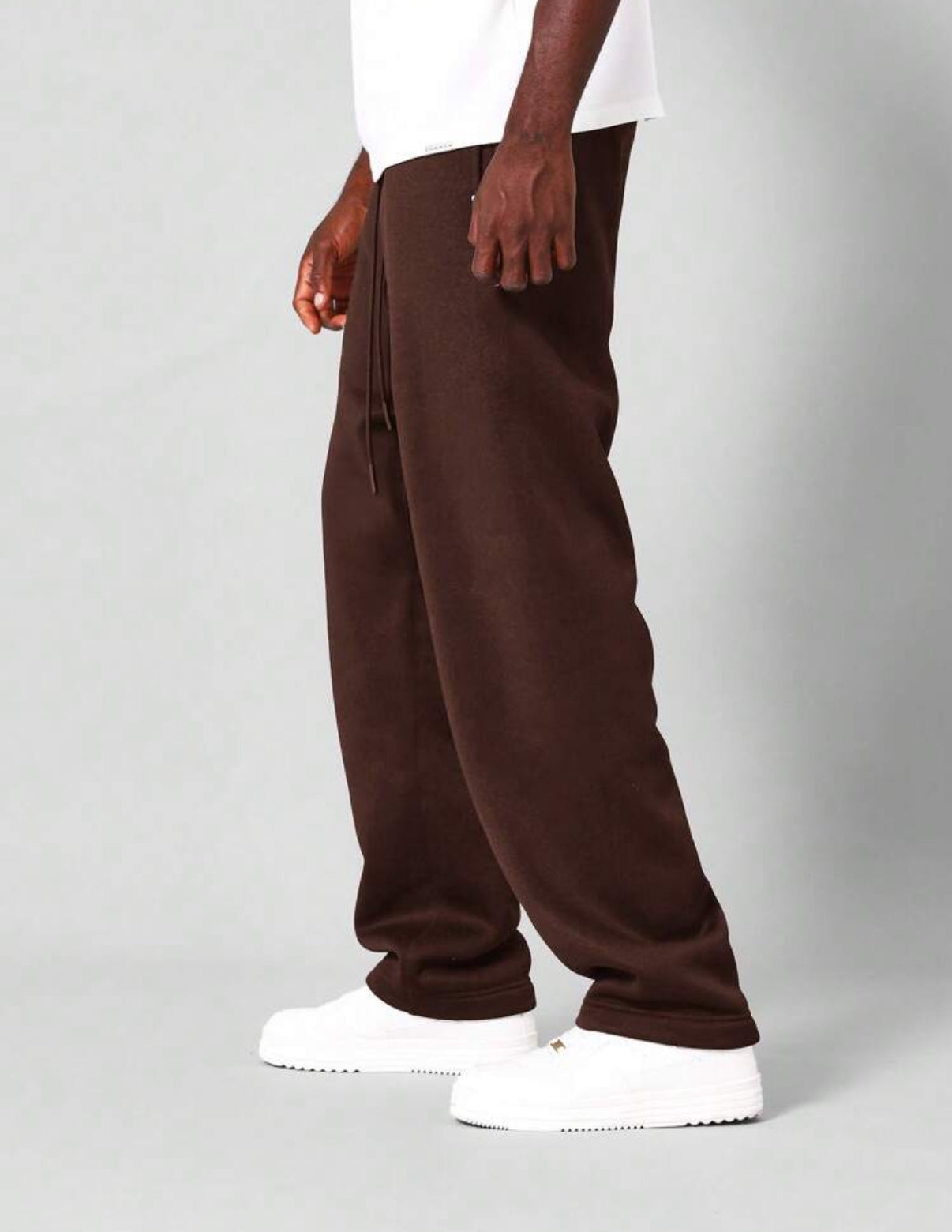 Premium wide fit joggers in brown