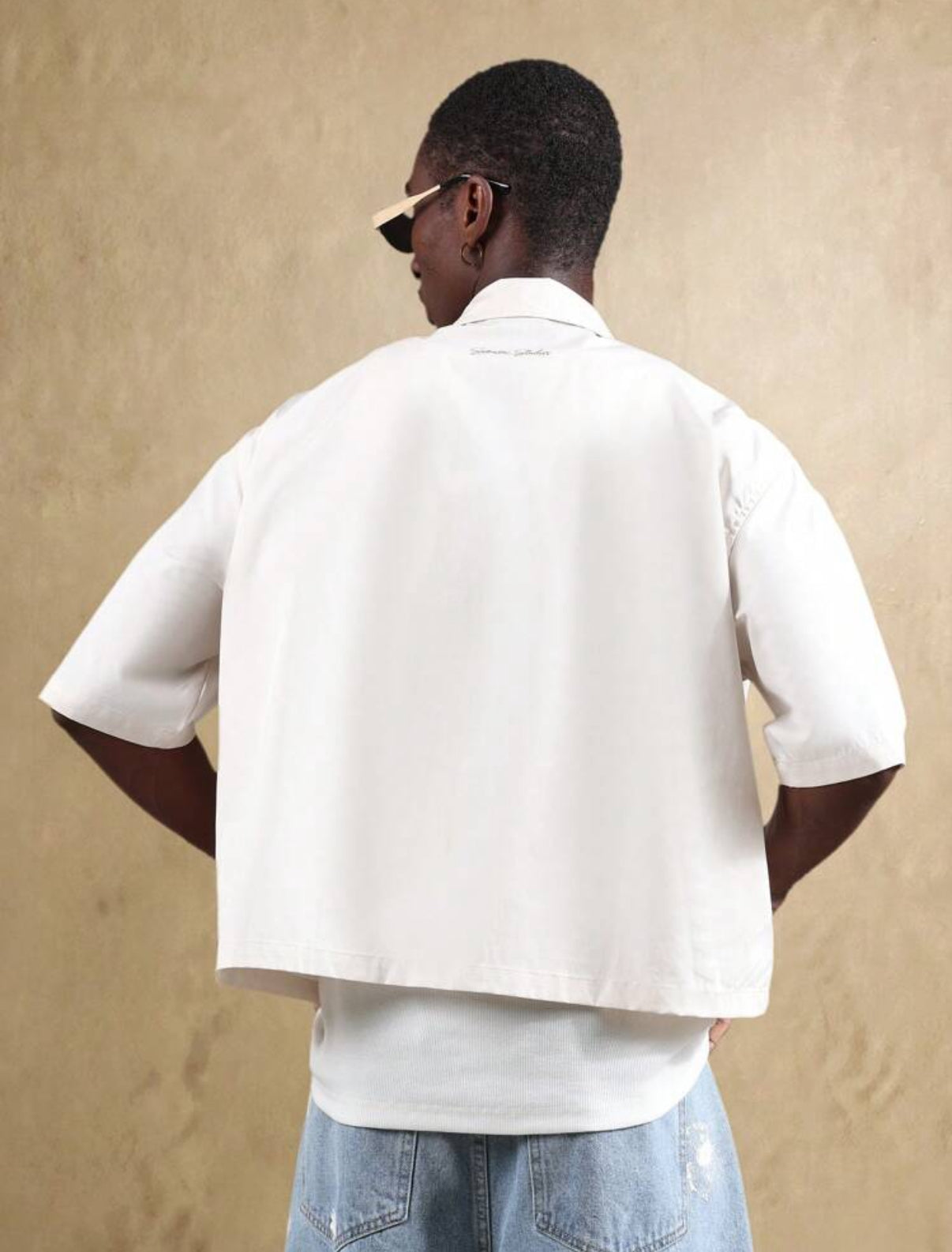 Boxy fit shirt with beach vibe print in ecru