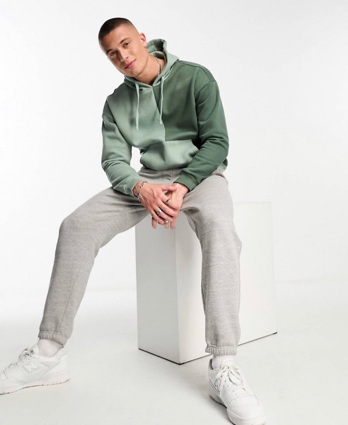 Hoodie in Colour block in Green