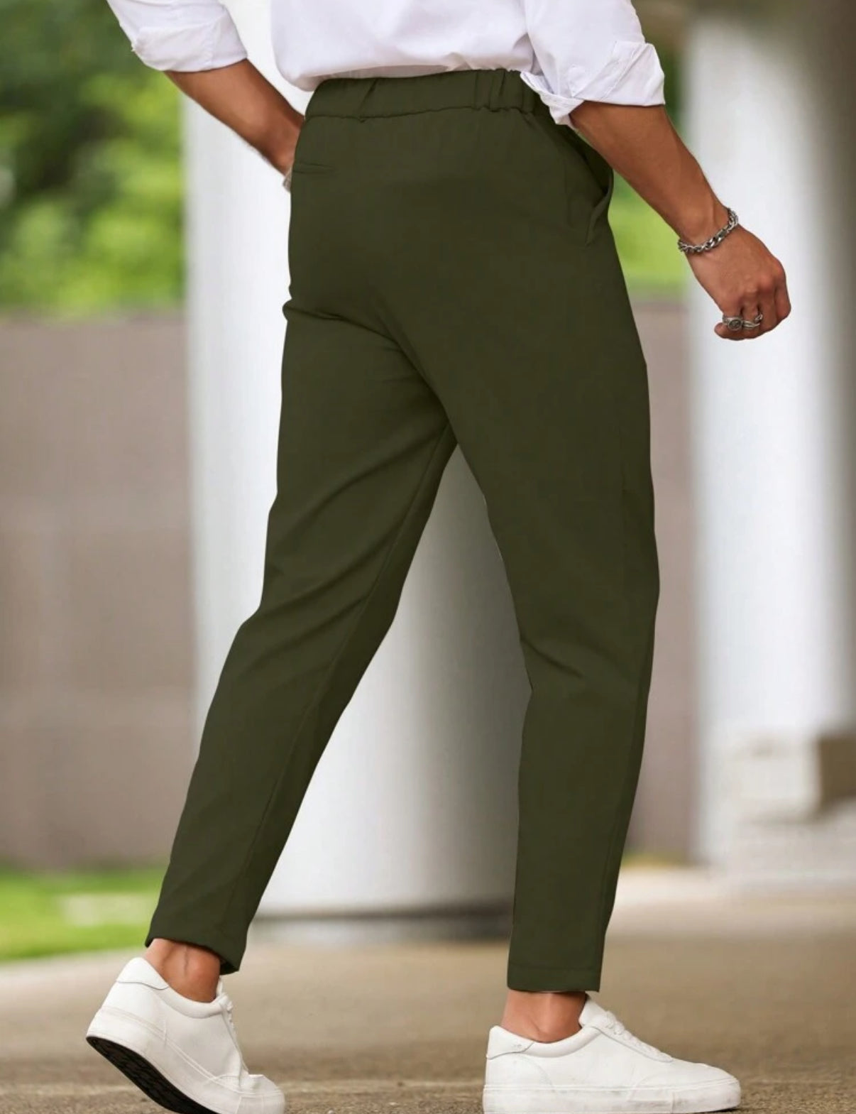 Straight pants in Olive