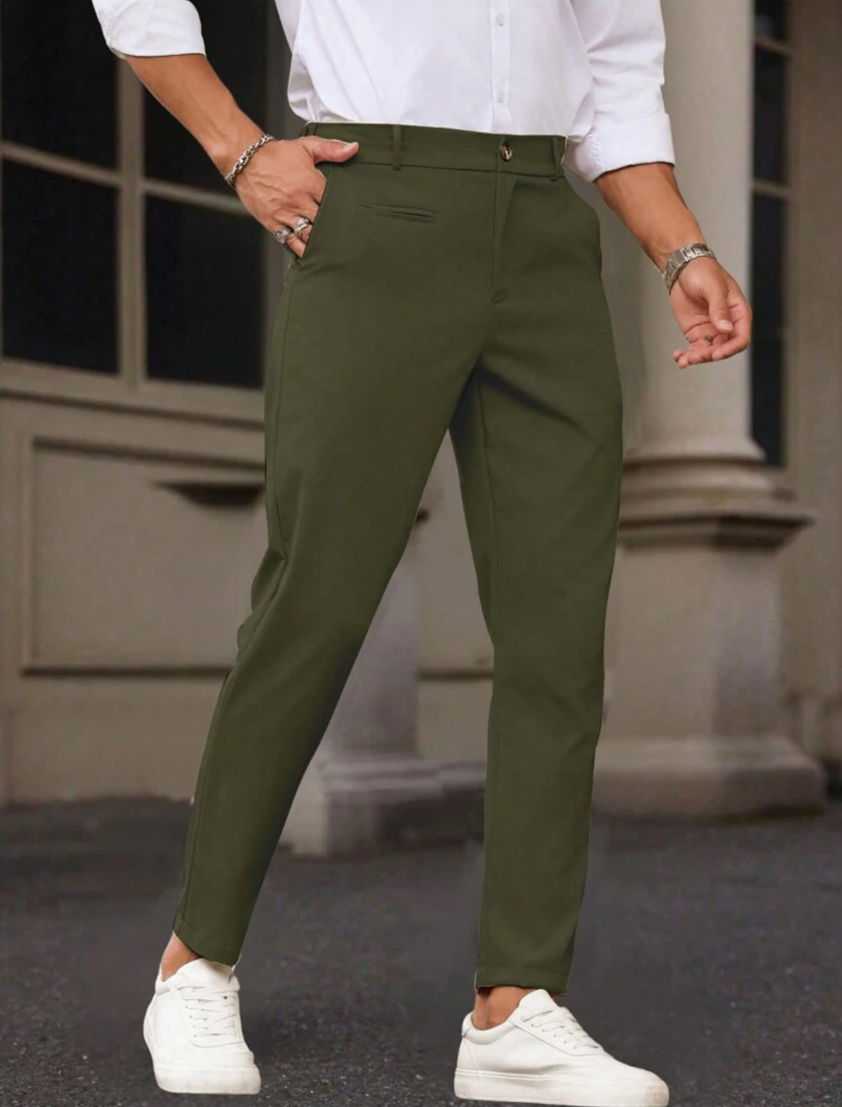 Straight pants in Olive