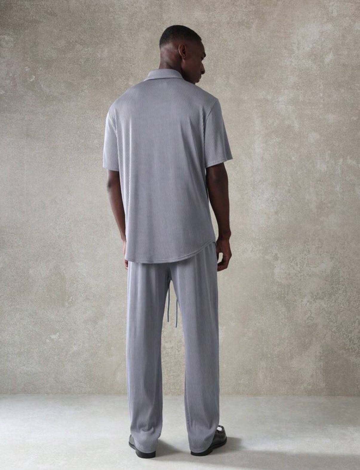 Plisse Shirt and Pants 2 Piece in Grey