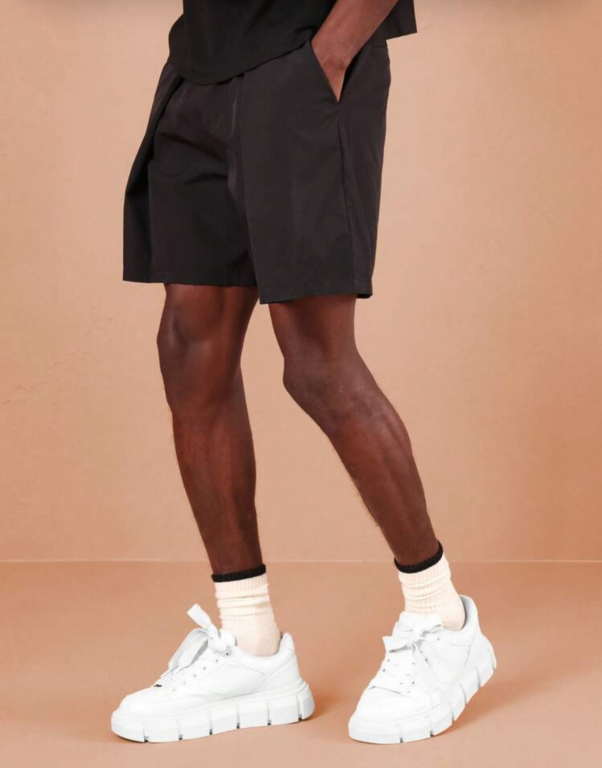 Pleated Active Shorts in black