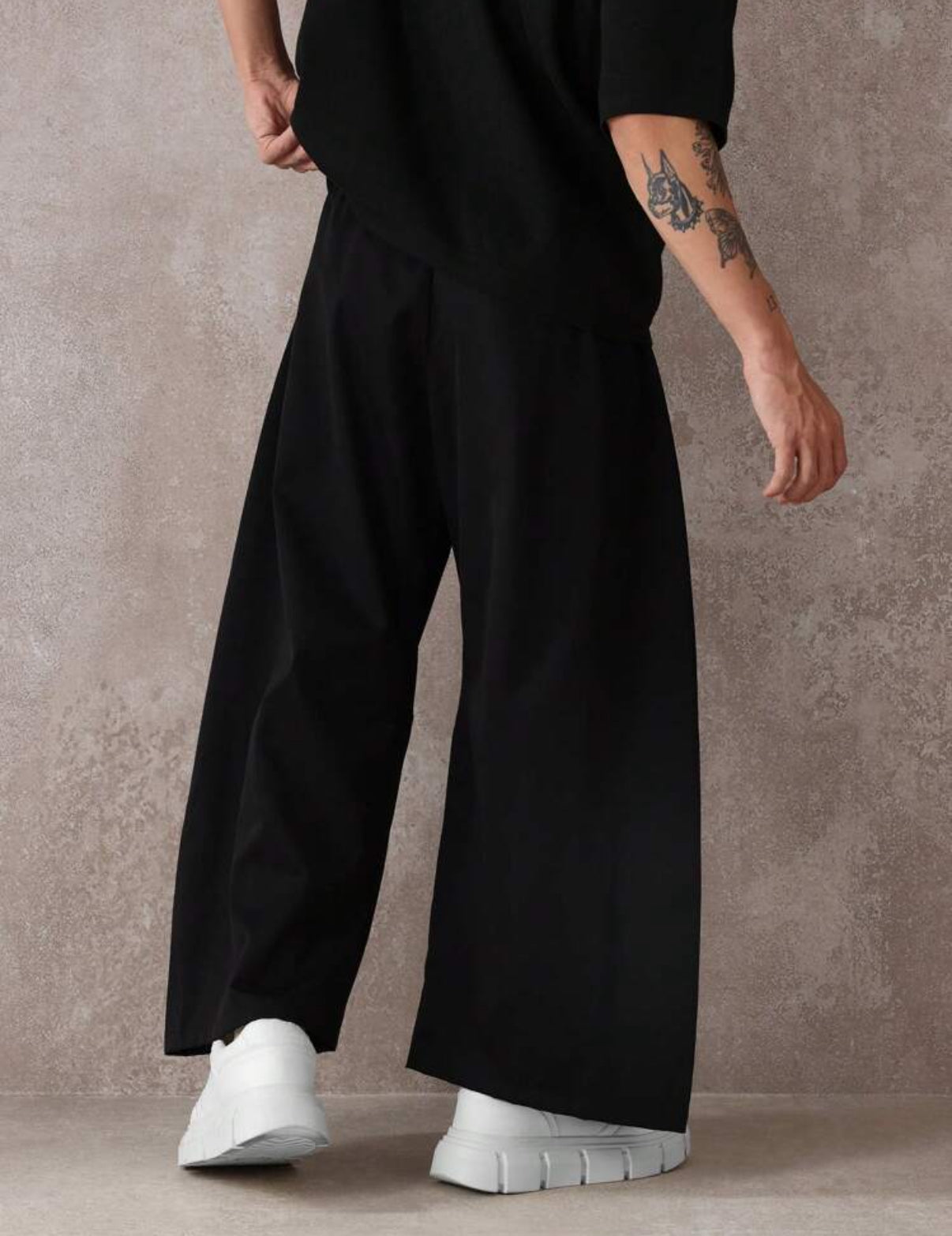 Urban Horseshoe wide leg pants in black