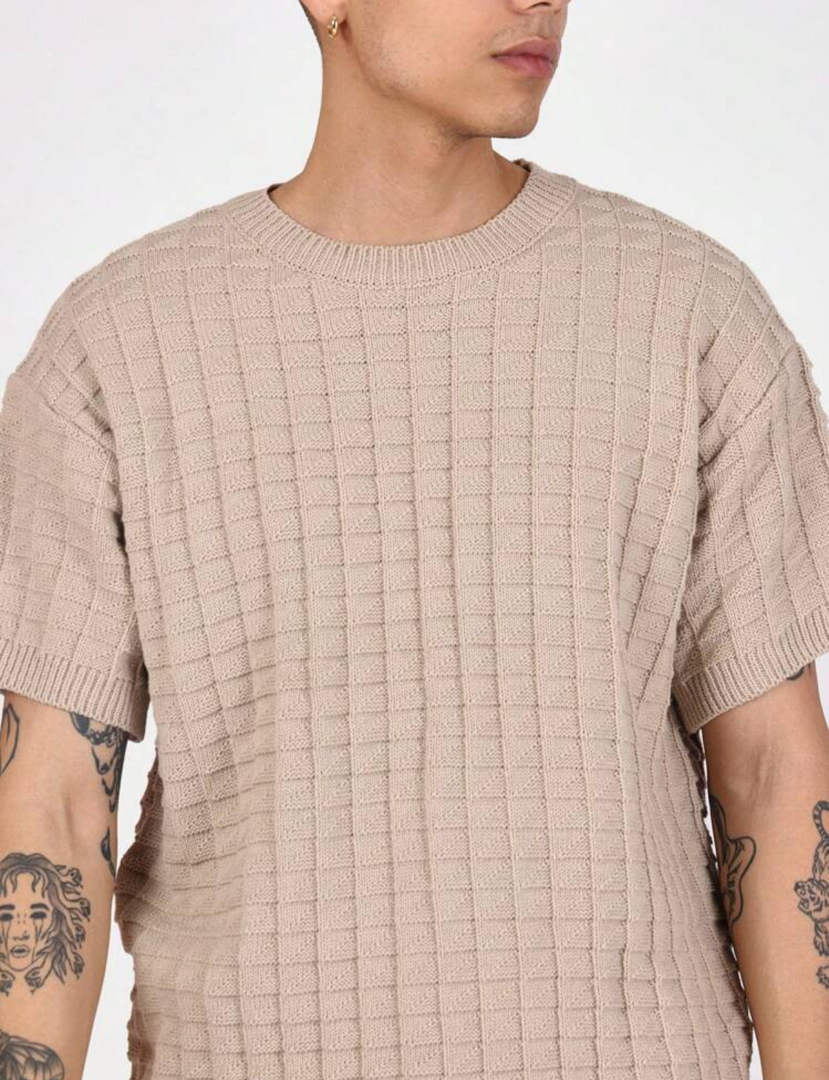 Knitted crop shirt in beige